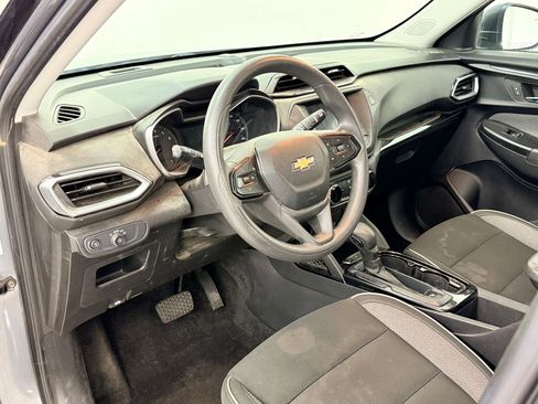 Used 2021 Chevrolet TrailBlazer LS FWD image 20