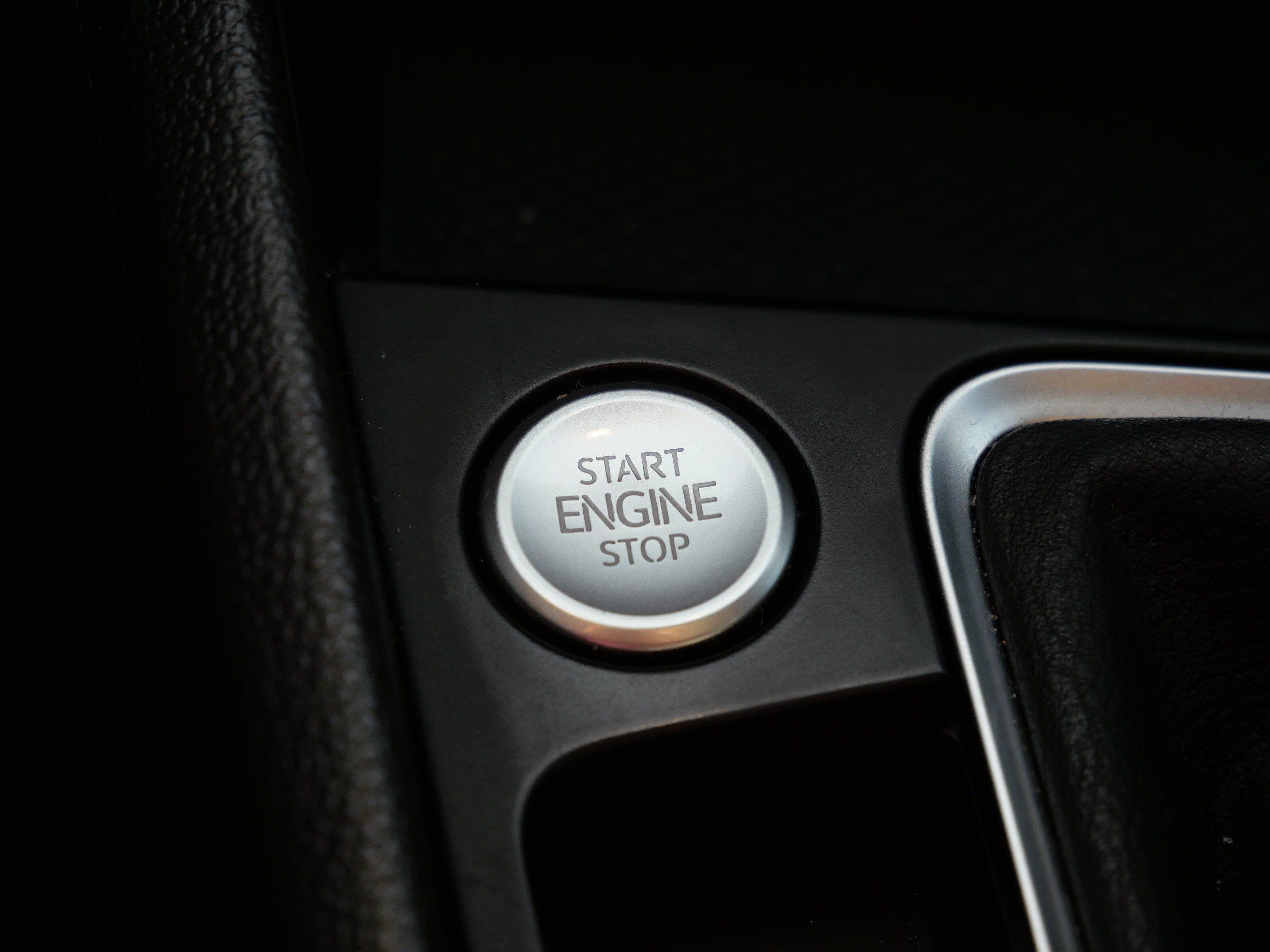 Used 2022 Volkswagen Jetta SE FWD image 29