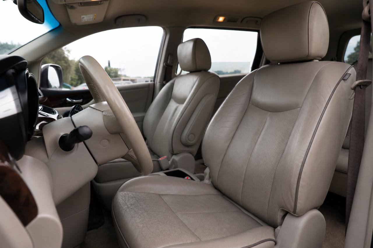Used 2014 Nissan Quest SL FWD image 6