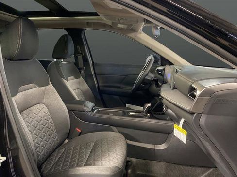 Certified 2025 Nissan Kicks SV w/ SV Premium Package image 27