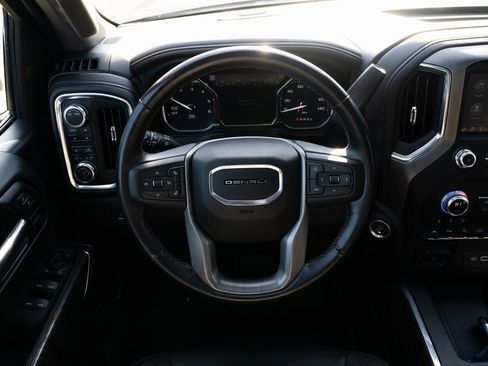 Used 2022 GMC Sierra 1500 Denali w/ Denali Premium Package image 11