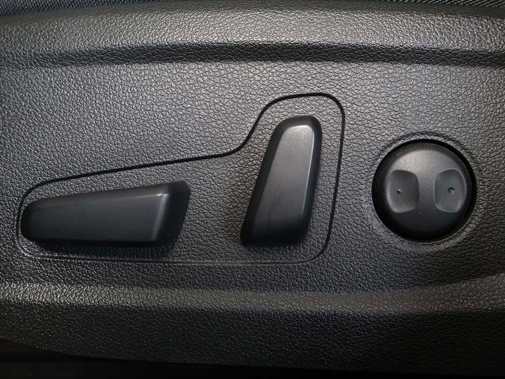 Certified 2023 Hyundai Santa Fe SEL AWD/4WD image 28