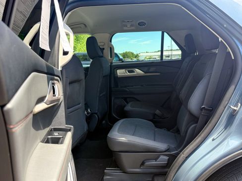 Certified 2025 Ford Explorer Active AWD/4WD image 19