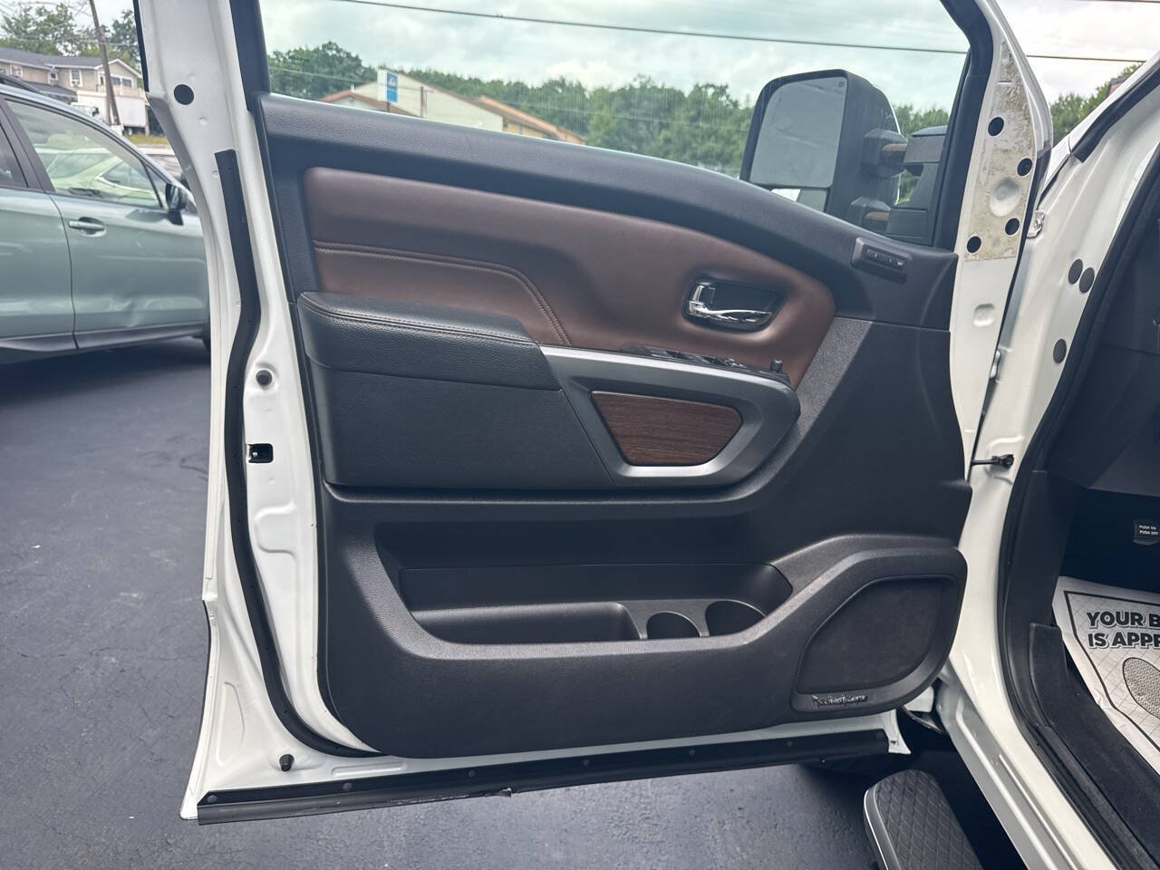Used 2017 Nissan Titan Platinum Reserve AWD/4WD image 16