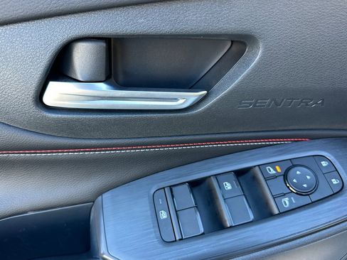 New 2026 Nissan Sentra SR w/ Floor Mat Package image 8