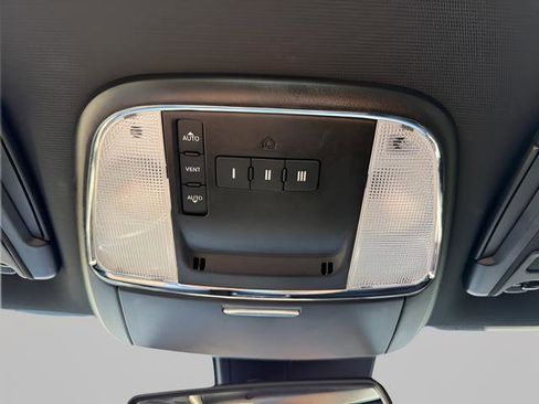 Used 2023 Dodge Charger R/T w/ Technology Group RWD image 26