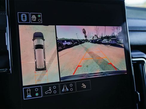 Used 2025 GMC Yukon XL Denali image 26