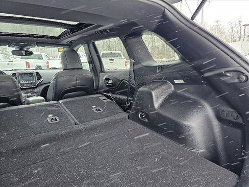 Certified 2021 Jeep Cherokee Latitude Lux 80th Anniv w/ Quick Order Package 26U 80TH image 36