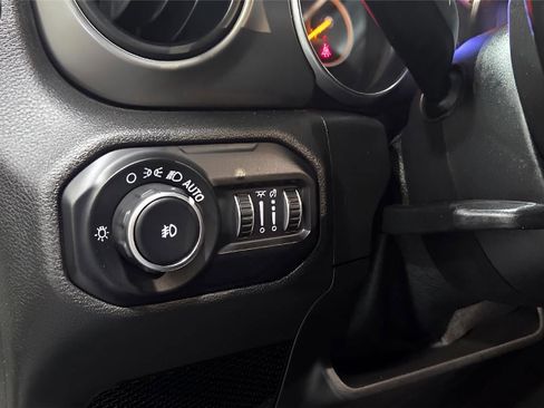 Used 2019 Jeep Wrangler Unlimited Sport S image 14