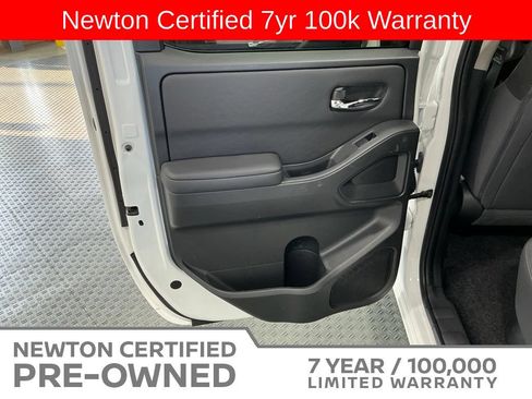 Used 2023 Nissan Frontier SV w/ Technology Package AWD/4WD image 38