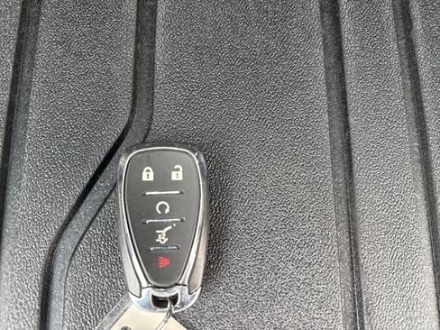 Used 2024 Chevrolet Equinox LT w/ LPO, Floor Liner Package image 43