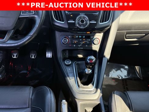 Used 2016 Ford Focus ST w/ Equipment Group 402A image 18