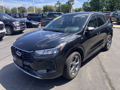 Used 2024 Ford Escape ST-Line w/ Tech Pack #1 AWD/4WD image 3