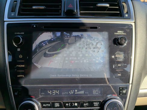 Used 2018 Subaru Outback 2.5i Premium image 24