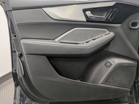 Used 2024 Acura MDX SH-AWD image 8