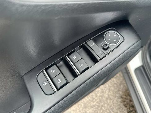 Certified 2023 Kia Soul LX FWD image 17