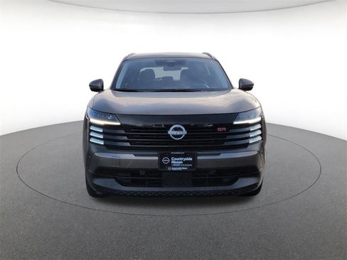 Used 2025 Nissan Kicks SR image 2