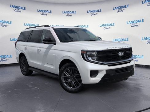 New 2027 Ford Expedition Platinum RWD image 2