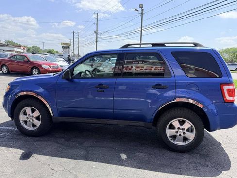 Used 2011 Ford Escape XLT w/ 201A Rapid Spec Order Code AWD/4WD image 3