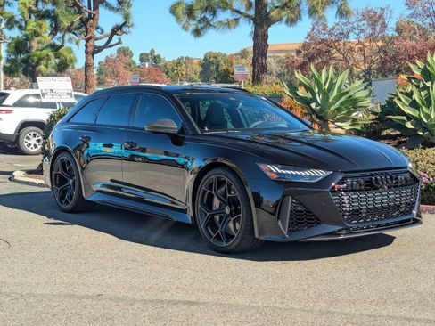 Used 2025 Audi RS 6 performance image 3