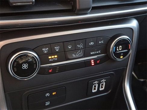 Used 2020 Ford EcoSport SE w/ SE Convenience Package image 16