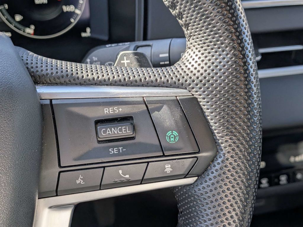 Used 2023 Mitsubishi Outlander SE FWD image 23
