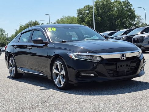 Used 2020 Honda Accord Touring image 2