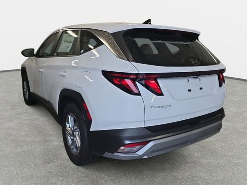 New 2026 Hyundai Tucson SE image 7