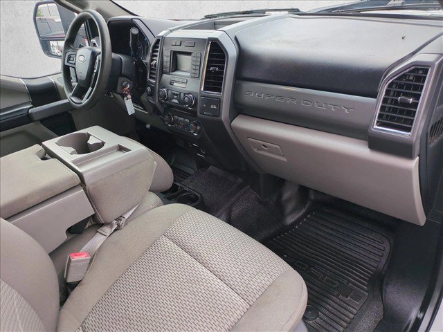 Used 2018 Ford F350 XLT w/ Camper Package AWD/4WD image 20