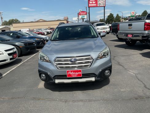 Used 2016 Subaru Outback 2.5i Premium AWD/4WD image 3