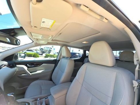 Used 2021 Nissan Rogue Sport SL w/ Premium Package image 14