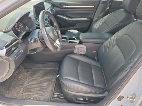 Used 2023 Nissan Altima 2.5 SR w/ SR Premium Package image 5
