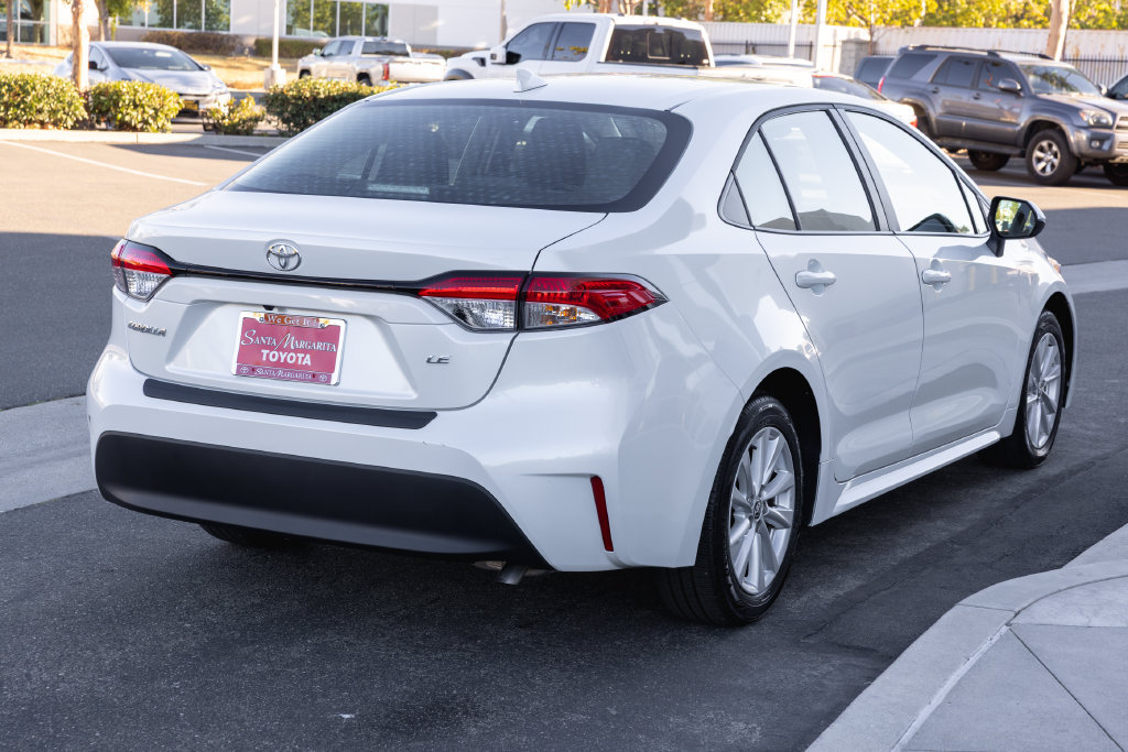 Certified 2026 Toyota Corolla LE w/ LE Premium Package FWD image 5
