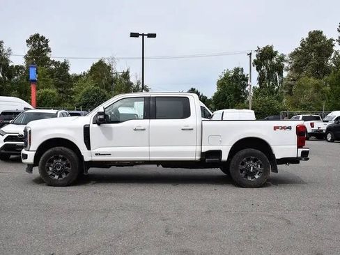 Used 2023 Ford F350 Lariat w/ Lariat Ultimate Package AWD/4WD image 4