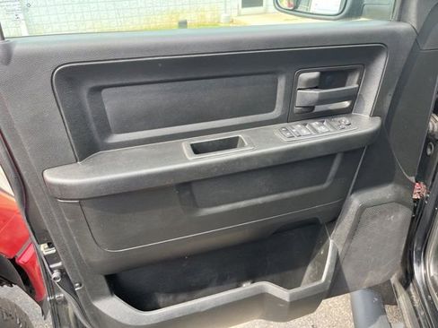 Used 2019 RAM 1500 Express w/ Wheel & Sound Group AWD/4WD image 9