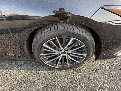 Used 2023 Lexus ES 350 Premium w/ Premium Package image 7