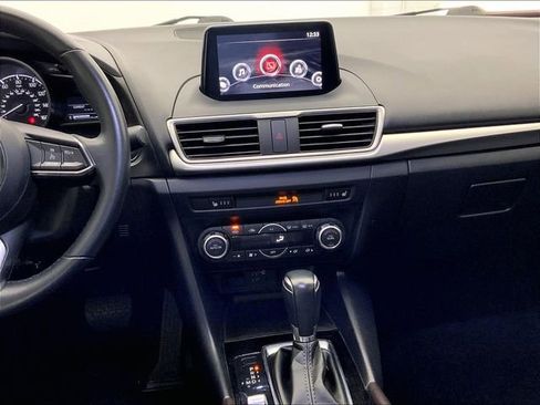 Used 2018 MAZDA MAZDA3 Touring FWD image 15