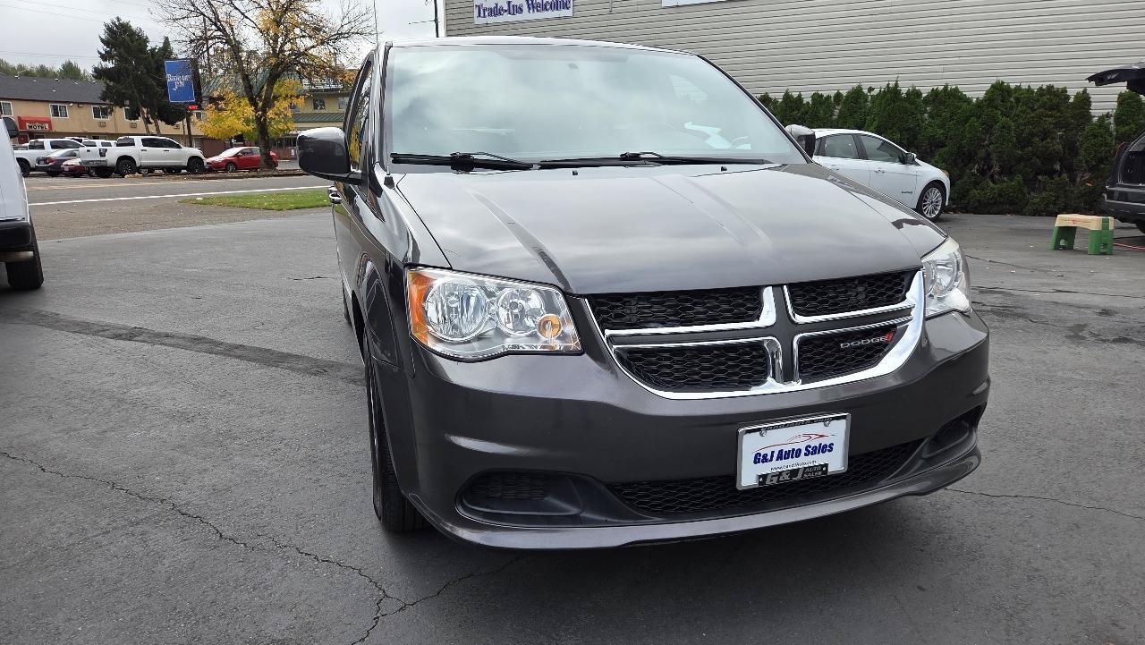 Used 2016 Dodge Grand Caravan SE FWD image 4