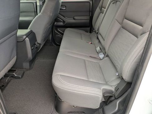 Used 2022 Nissan Frontier SV image 26