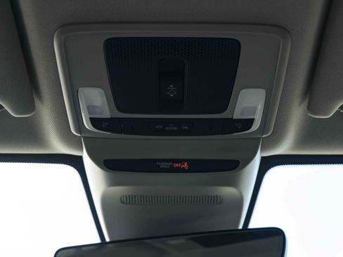 Used 2025 Honda HR-V EX-L image 36