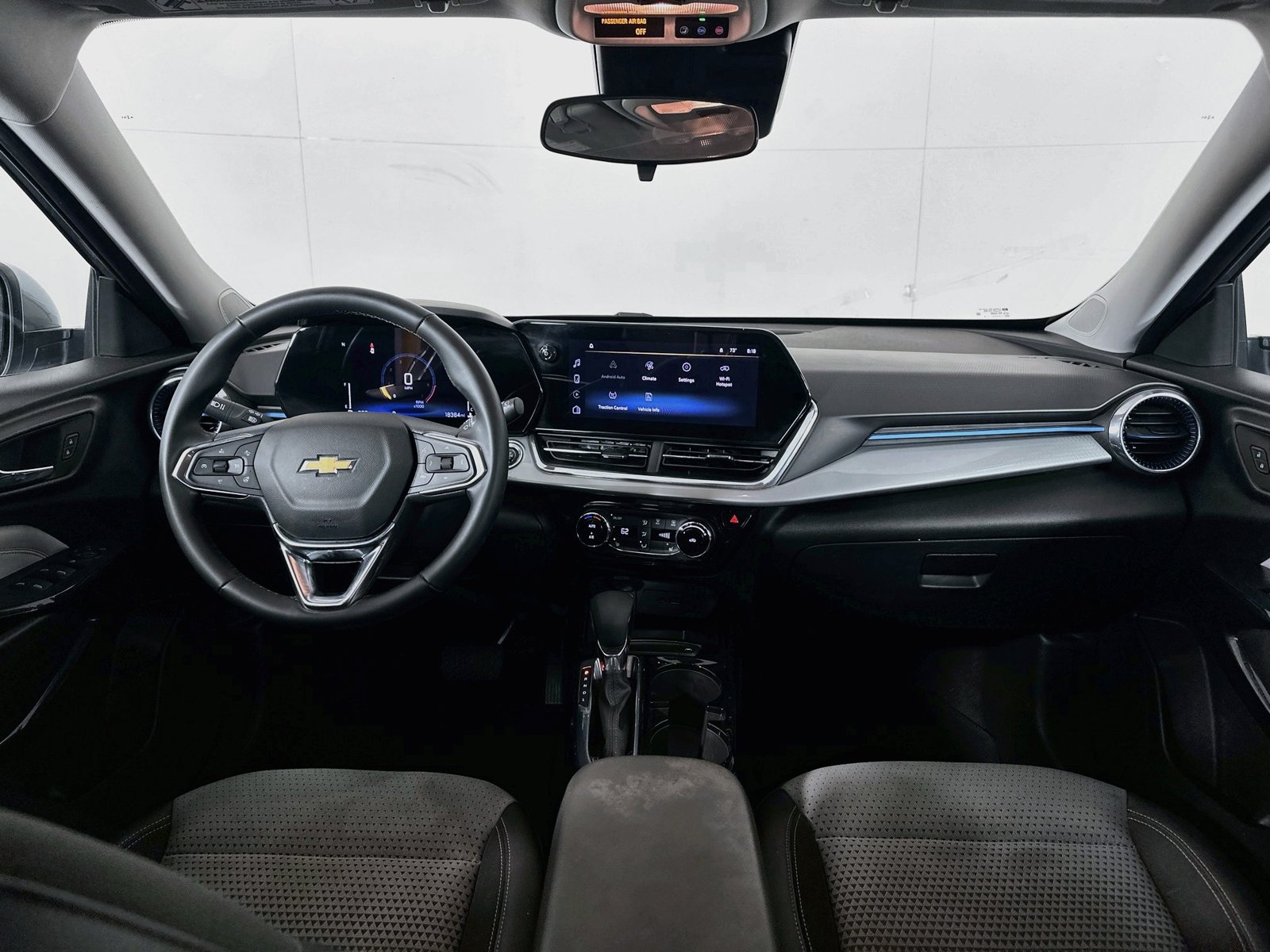 Used 2025 Chevrolet Trax LT w/ Driver Confidence Package FWD image 21