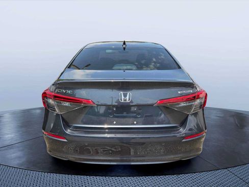 Used 2024 Honda Civic Touring image 3