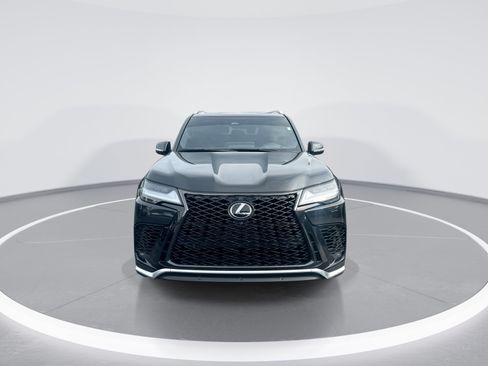 Used 2026 Lexus LX 600 F Sport w/ Accessory Package (Z1) AWD/4WD image 3