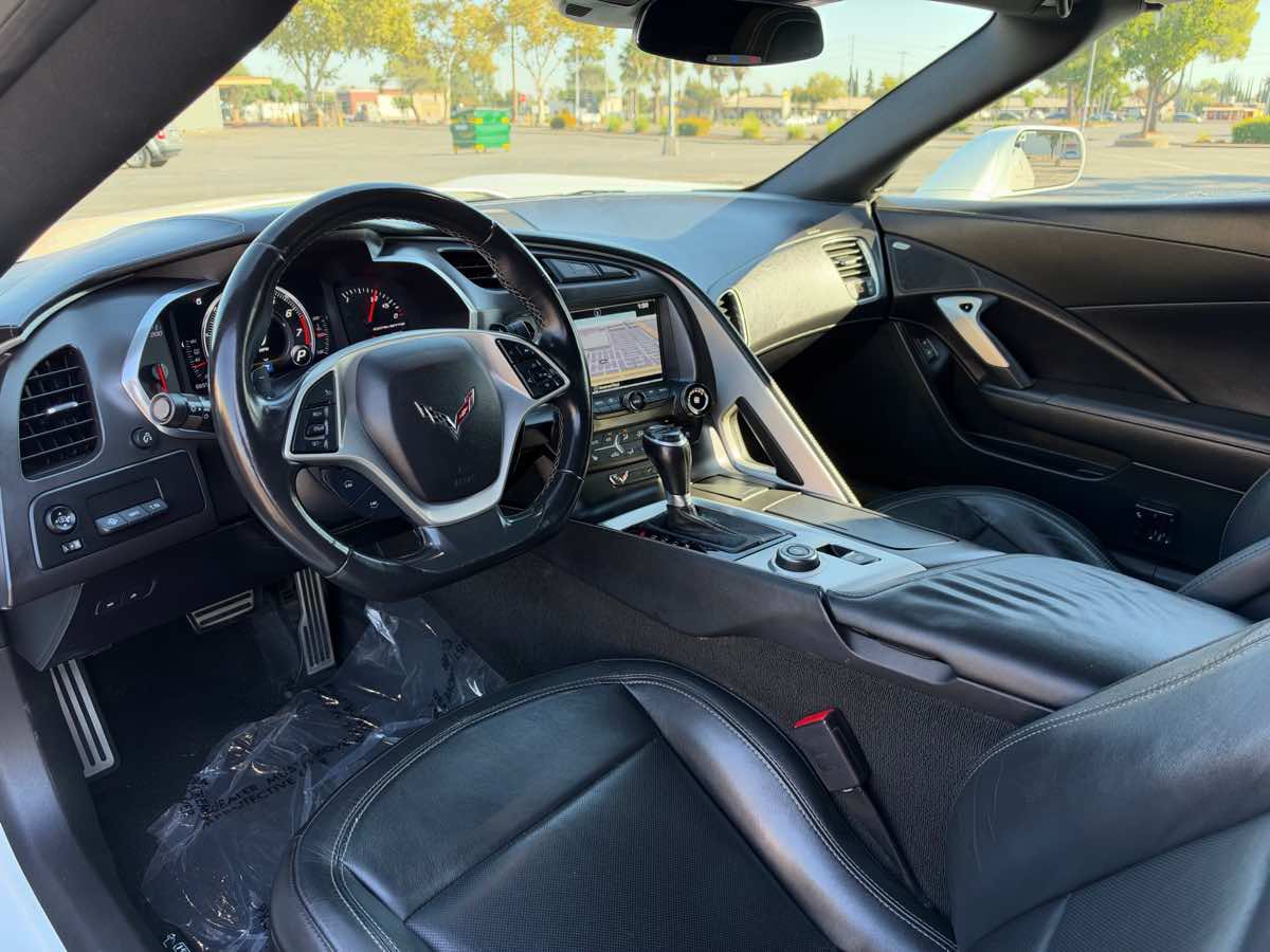 Used 2017 Chevrolet Corvette Stingray Coupe w/ 2LT Preferred Equipment Group RWD image 17