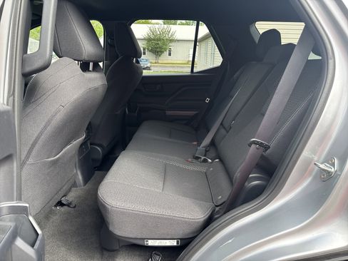 Certified 2025 Toyota 4Runner SR5 AWD/4WD image 14