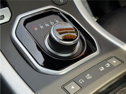 Used 2018 Land Rover Range Rover Evoque SE AWD/4WD image 48