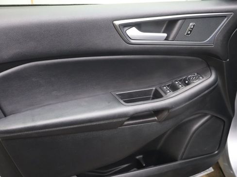 Used 2024 Ford Edge SE w/ Black Appearance Package AWD/4WD image 15