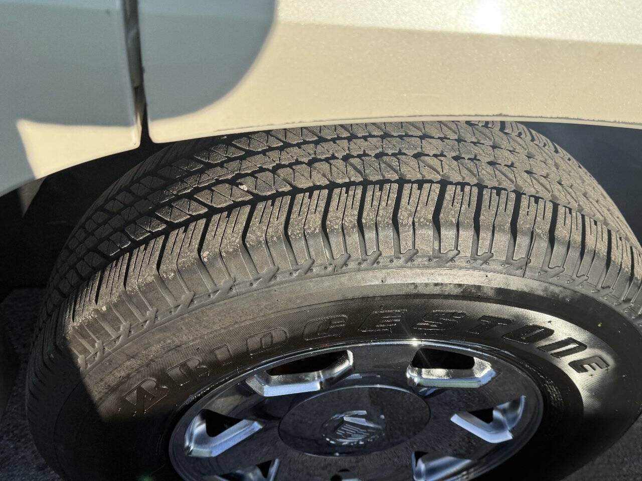 Used 2003 Cadillac Escalade 2WD image 31