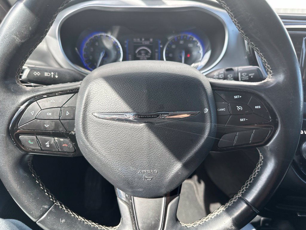 Used 2018 Chrysler Pacifica Touring Plus w/ S Appearance Package FWD image 39