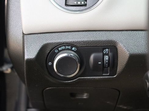 Used 2015 Chevrolet Cruze LS FWD image 15